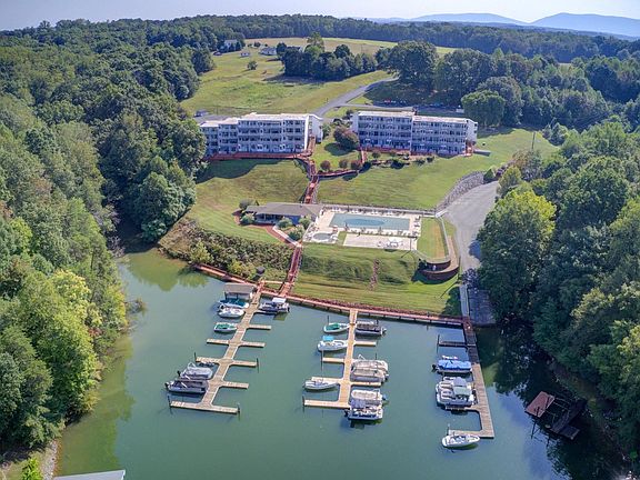 3rd image of 1085 Bluewater Dr #218