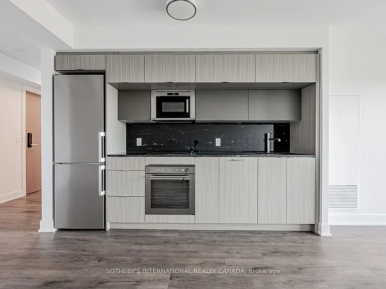 585 Bloor St E #2124 — Photo 18