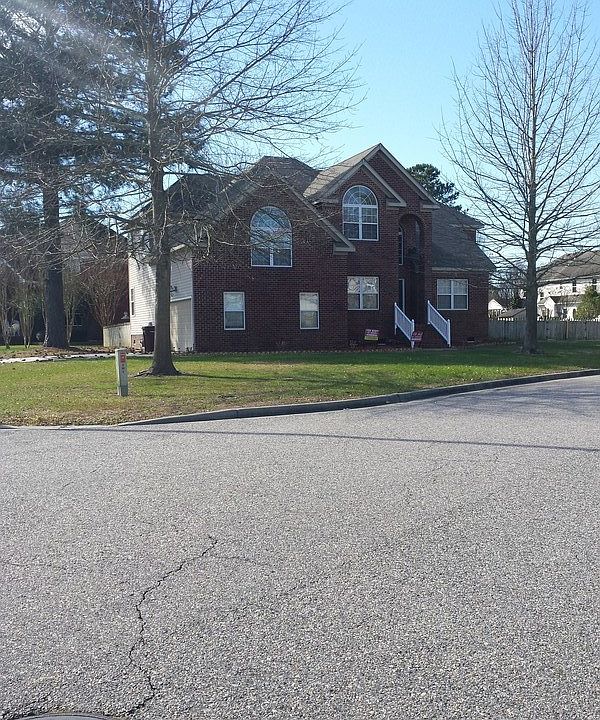 1st image of 1335 Meggett Dr