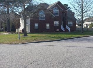 1335 Meggett Dr, Chesapeake, VA 23322