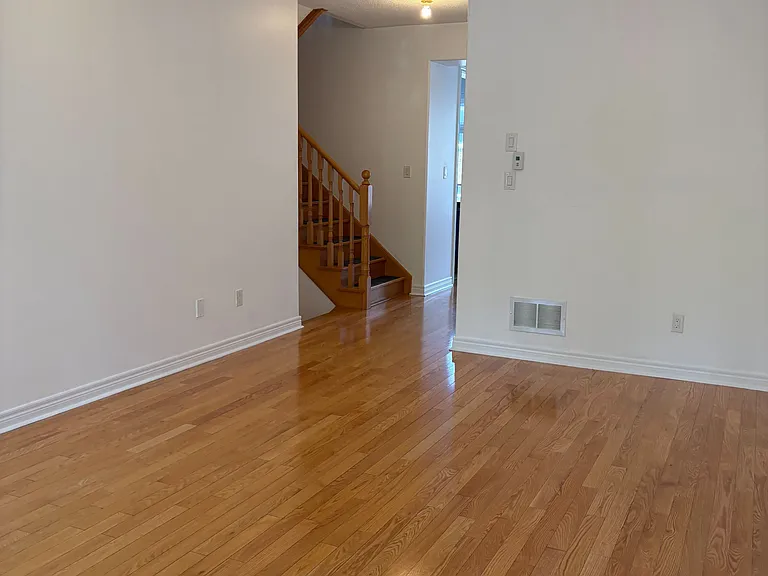 140 Foxwood Rd — Photo 8