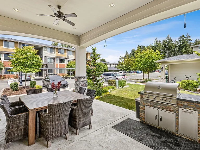 Little Tuscany Apartments & Townhomes — Photo 33