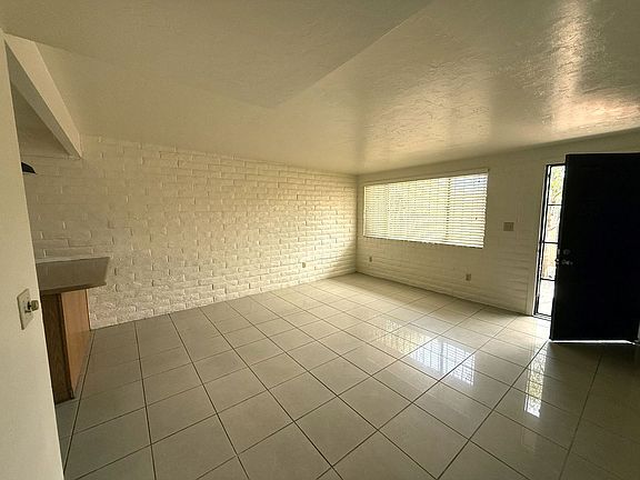 5th image of 1655 N Van Buren Ave #0
