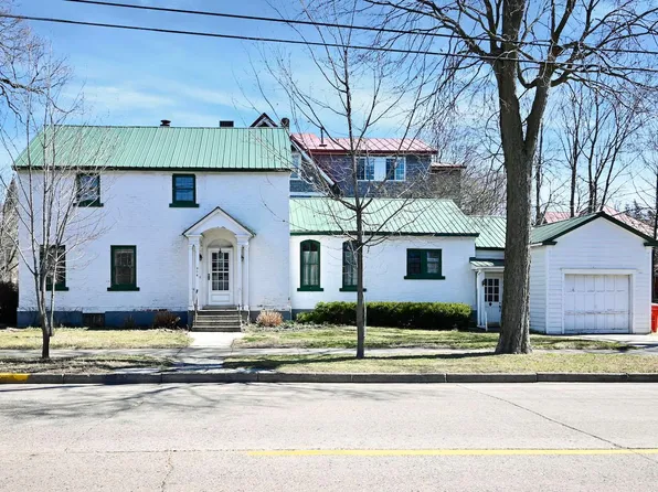 304 Grand St, Winona, MN 55987