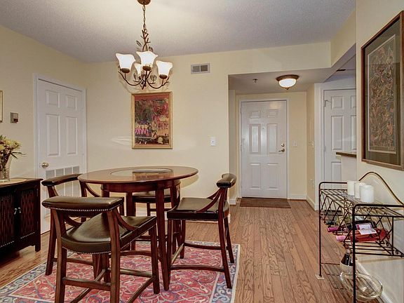 2nd image of 1045 N Utah St APT 307