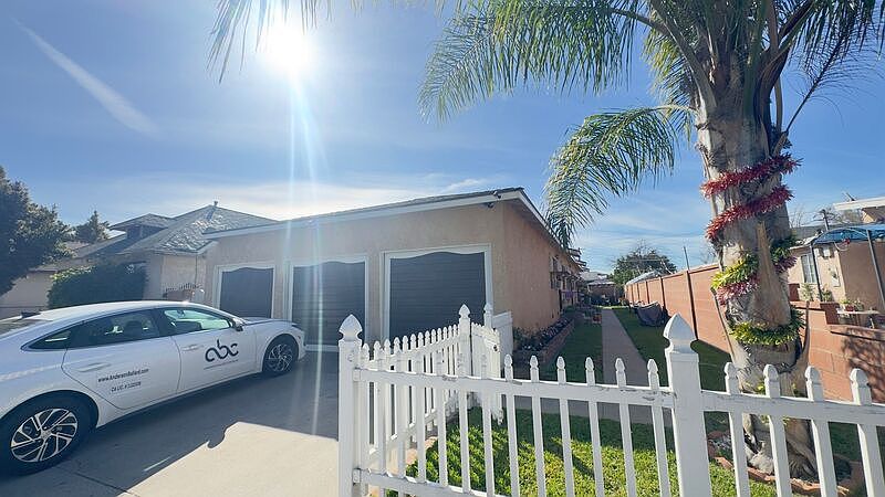 1st image of 12114 Rosecrans Ave