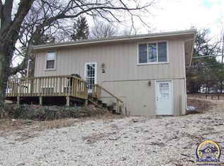 21395 Shore Line Dr, Lyndon, KS 66451