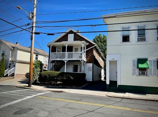 102 Meadow St APT 2F, Westfield, MA 01085