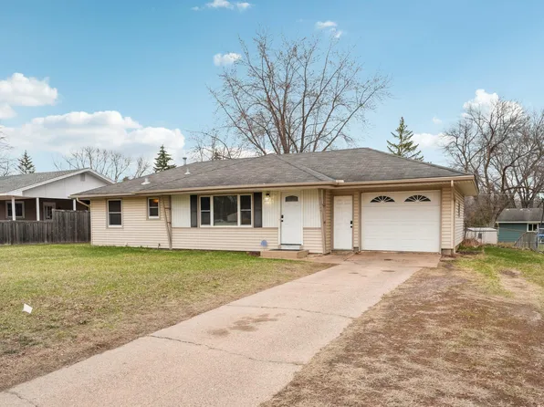 11749 Crooked Lake Blvd NW, Coon Rapids, MN 55433