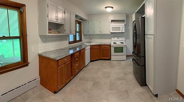 1st image of 2 Holts Ln