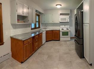 2 Holts Ln, Cornwall On Hudson, NY 12520