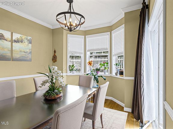 5th image of 8 Amalia Lane