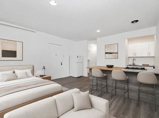 318 W 14th St APT 1C, New York, NY 10014
