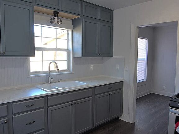 4th image of 1614 N Yorktown Ave