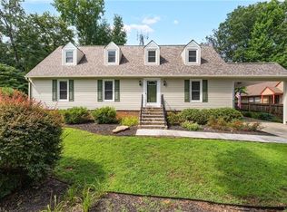 2301 Cottage Pl, Greensboro, NC 27455