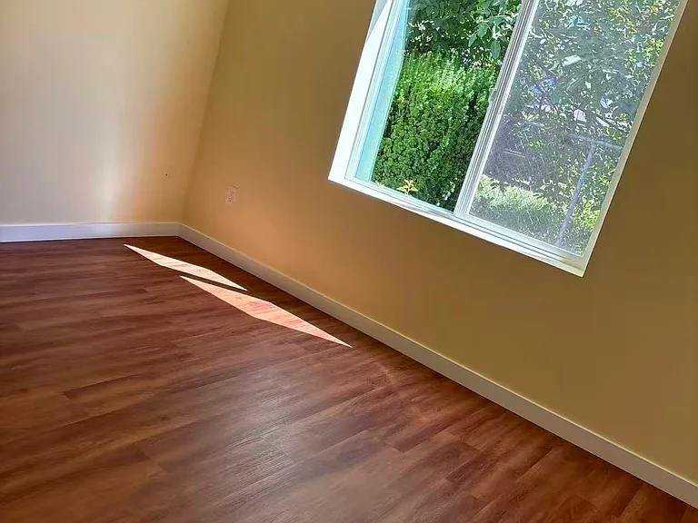 426 Burnett Ave N #1 — Photo 7