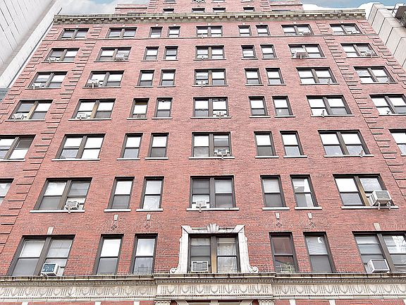 3rd image of 121 E 31st St APT 10C