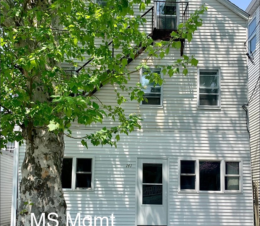 1st image of 141 Bradford St Floor 1