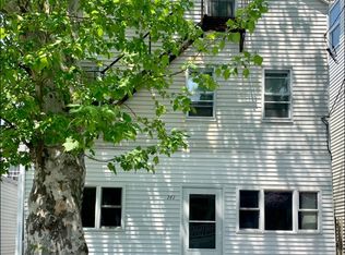 141 Bradford St FLOOR 1, Bristol, RI 02809