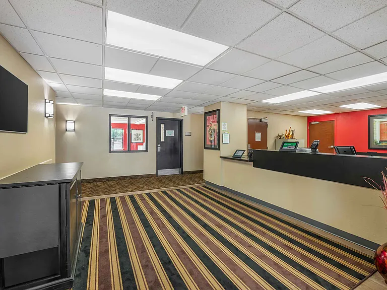 Lobby and Guest Check-in