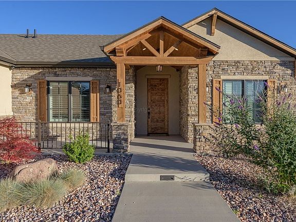3rd image of 1060 E Fiddlers Canyon Rd