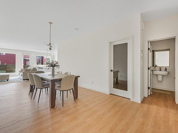 5th image of 3217 Kulay Way SW