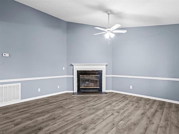 2nd image of 265 Olde Vineyard Ct