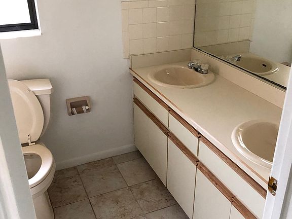 3rd image of 63 Forest Hill Dr