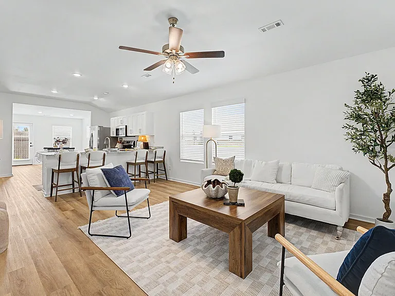802 W Meason Ave — Photo 3