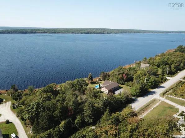 Sandy Point Rd, Shelburne, NS B0T