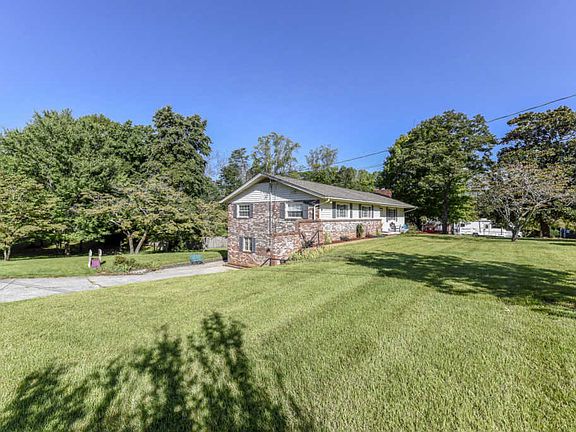 2nd image of 429 Fairview Blvd