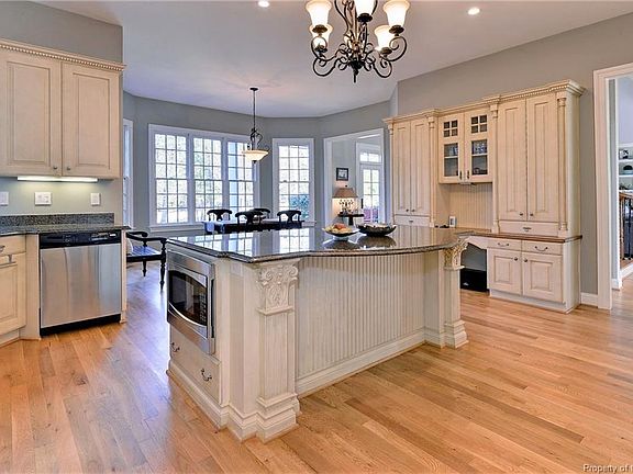 5th image of 2340 W Island Rd
