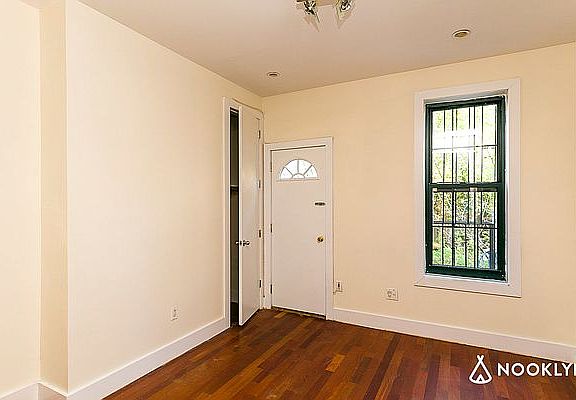 4th image of 757 Hart St APT 1L