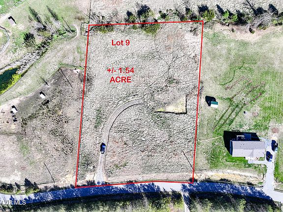 2nd image of 9 Piney Grove Rd