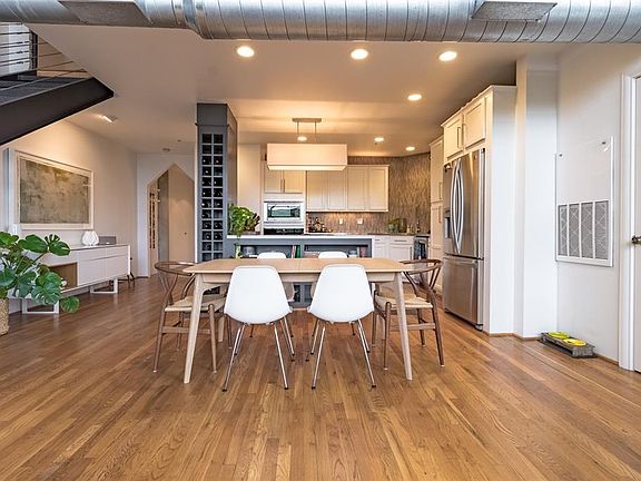 5th image of 1025 S Shepherd Dr Unit 210