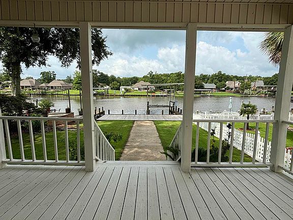 5th image of 18044 Bayou Pierre Dr
