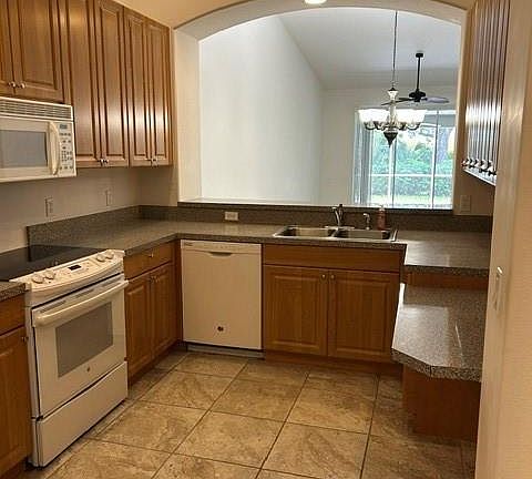 3rd image of 6156 Mandalay Cir #12