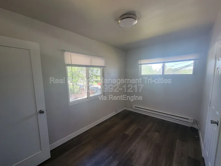 1101 W Margaret St #H — Photo 7