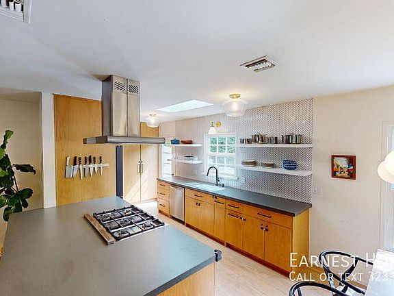 4th image of 1516 Fair Park Ave