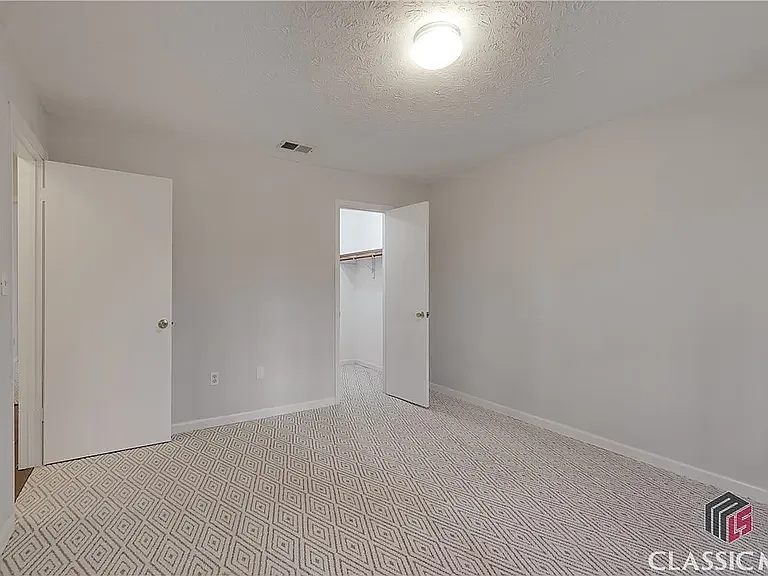 207 Highland Park Dr — Photo 16