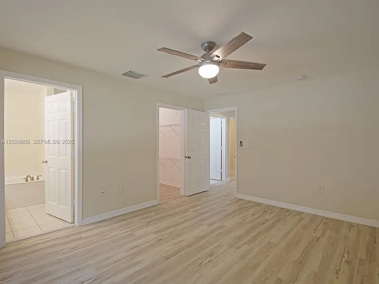 1904 SW 60th Ave — Photo 22