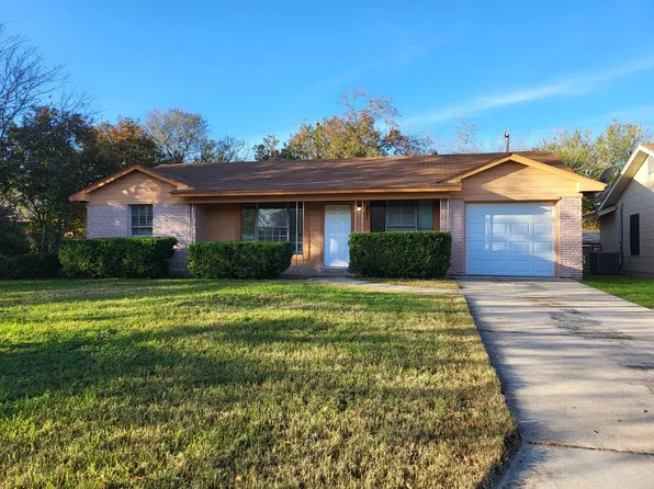 221 Scott Ave, Universal City, TX 78148