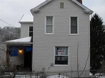 115 Chess St photo 1