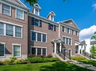 1972 Rhettsbury St, Carmel, IN 46032