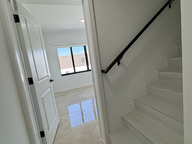 26151 SW 147th Ave — Photo 17