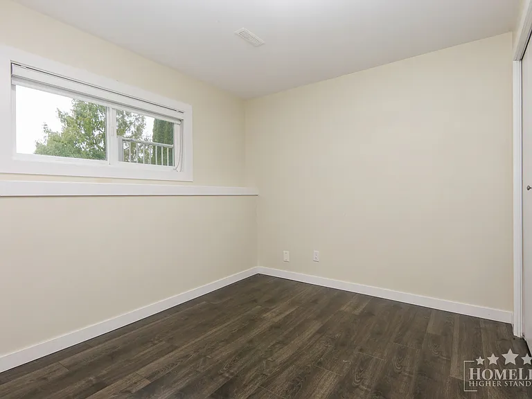 6532 Dayton Dr #BASEMENT — Photo 8
