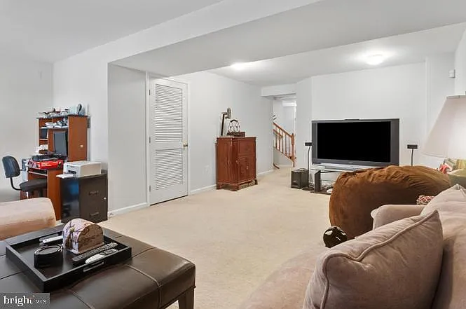 4 bed, 4.0 bath, 1760 sqft, $3,900 — Photo 4