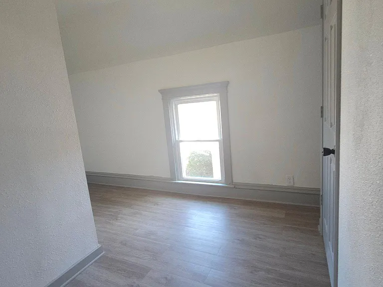 1709 Linden Ave #2 — Photo 23