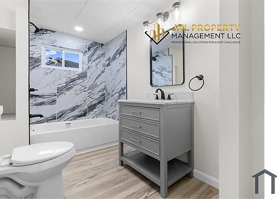 5th image of 227 Lawrence St #2
