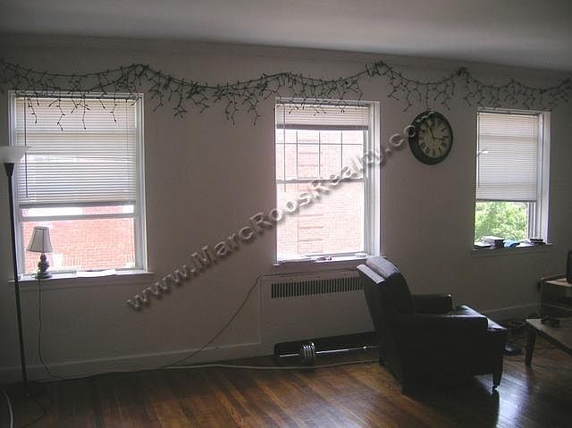 2nd image of 20 Fairbanks St APT 7Z